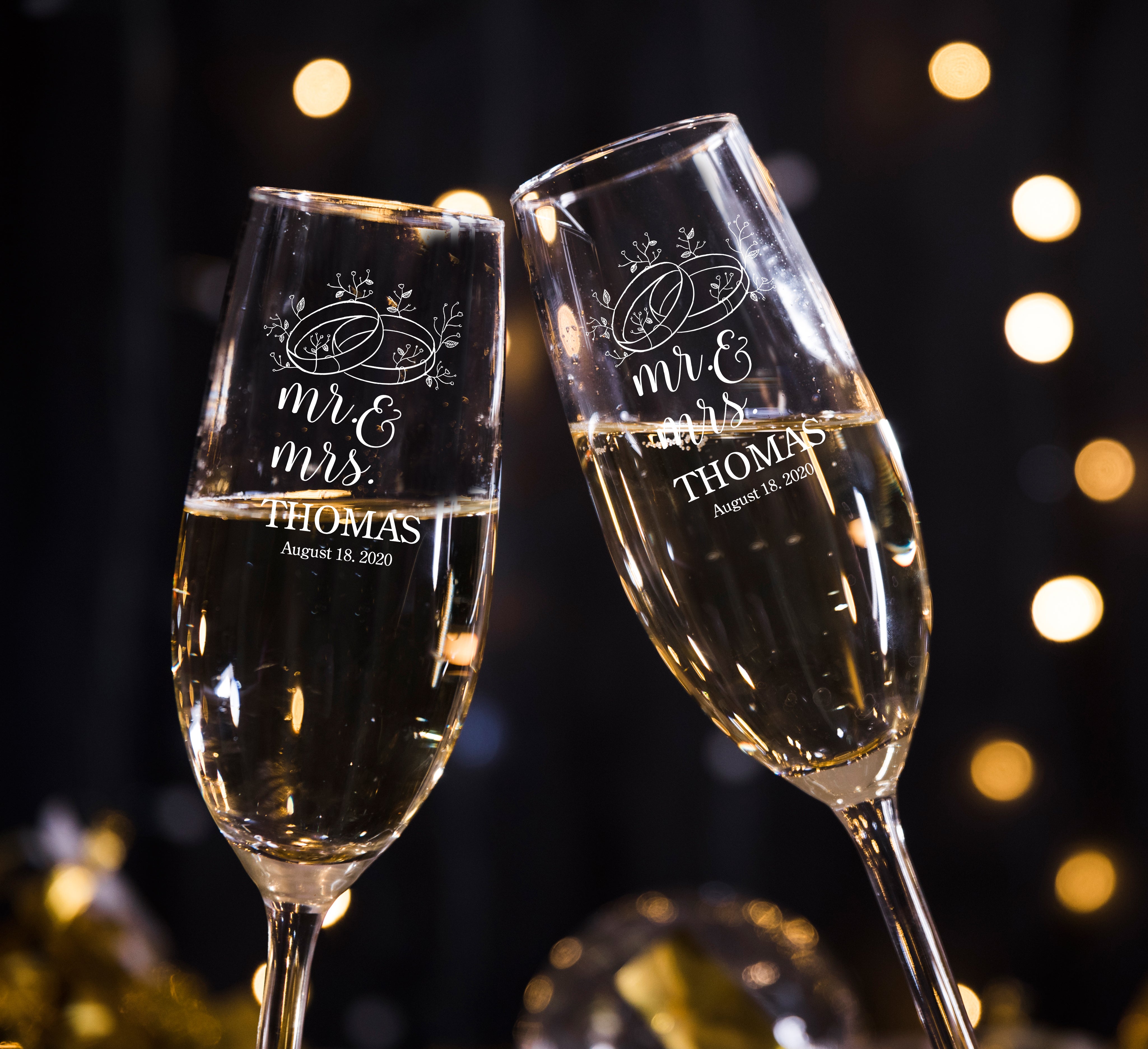 Set of 2 Personalized Wedding Champagne Flutes- Mr and Mrs Design - Engraved Champagne Glasses - Lead-free Clear Crystal Glass