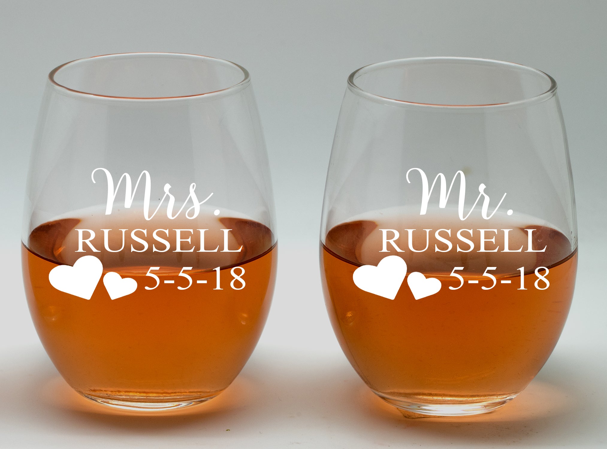 Mr and Mrs wine glasses set,20oz Etched Stemless Wine Glasses for Couples, Perfect Engagement gift,Bridal shower gift, Wedding party, achelorette Party,Anniversary gift