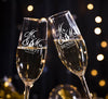 Set of 2 Personalized Wedding Champagne Flutes- Engraved Champagne Glasses for Bride and Groom - Mr and Mrs Design - Gift for Wedding